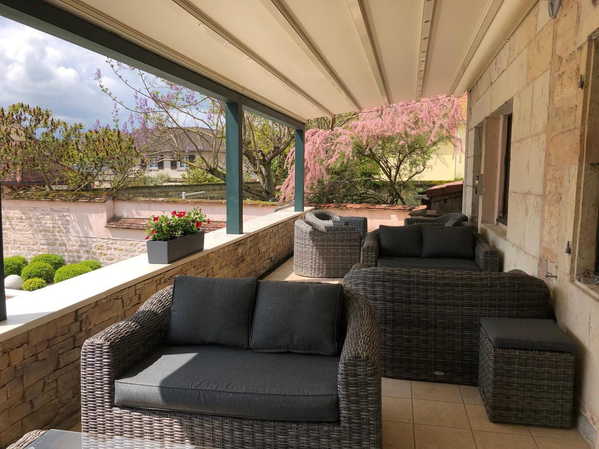 Logis L'Hotel D'Arc Arc-sur-Tille Exterior foto