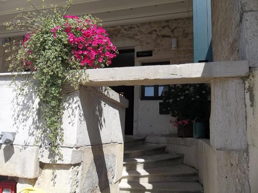 Logis L'Hotel D'Arc Arc-sur-Tille Exterior foto