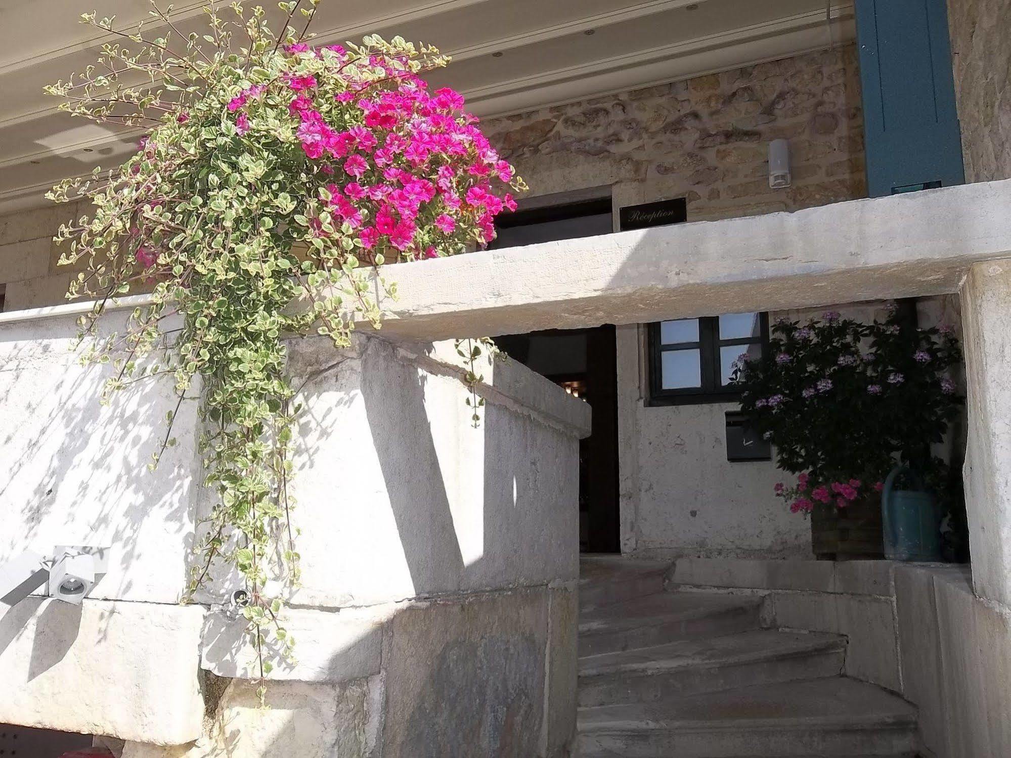 Logis L'Hotel D'Arc Arc-sur-Tille Exterior foto