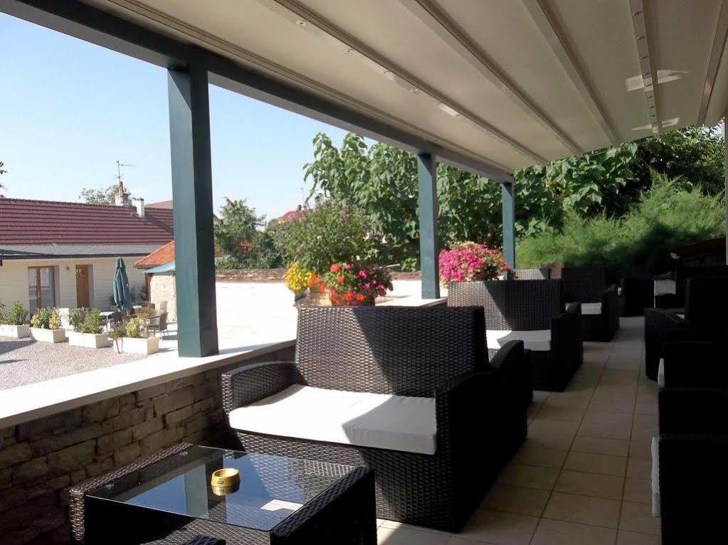 Logis L'Hotel D'Arc Arc-sur-Tille Exterior foto