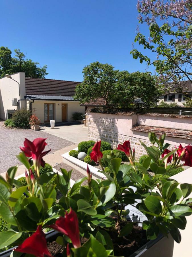 Logis L'Hotel D'Arc Arc-sur-Tille Exterior foto
